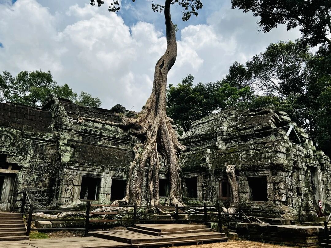 Historic architecture and scenery in Cambodia 2