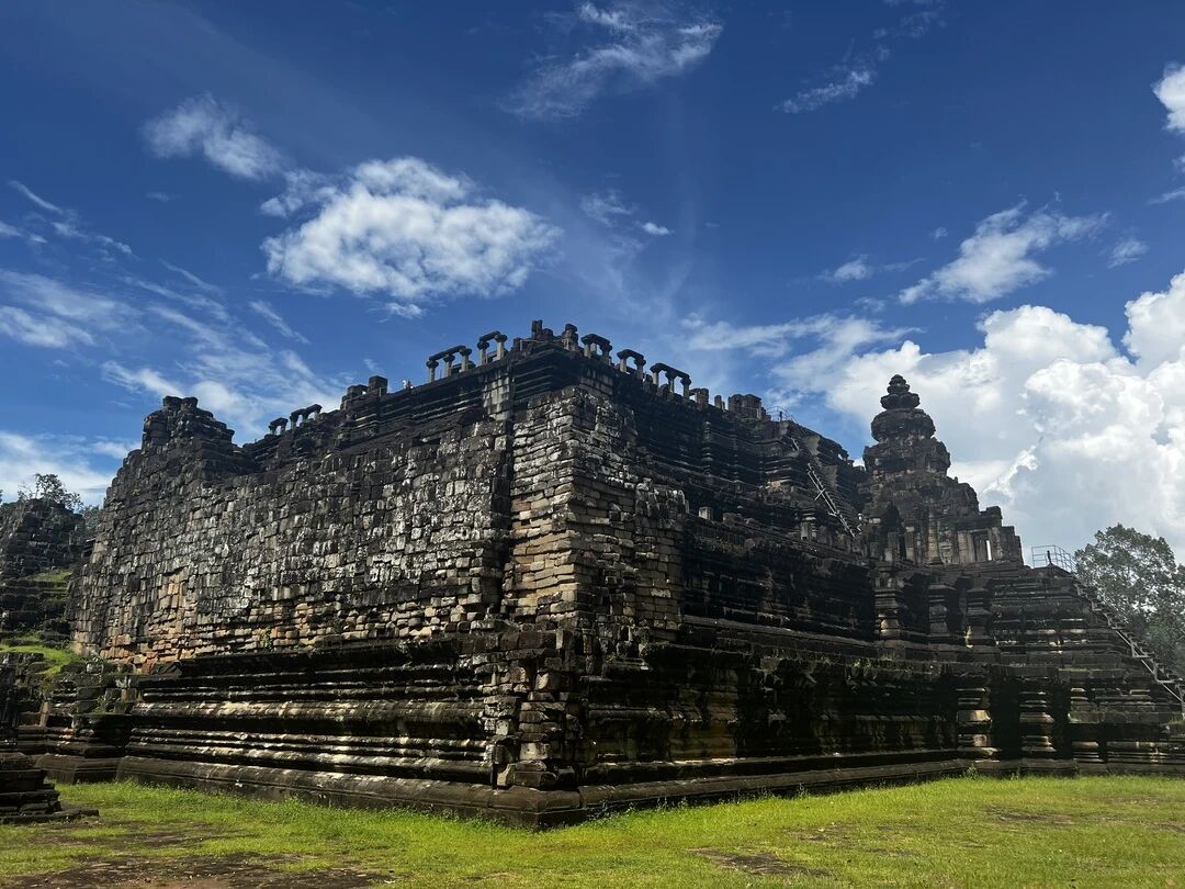 Historic architecture and scenery in Cambodia 3
