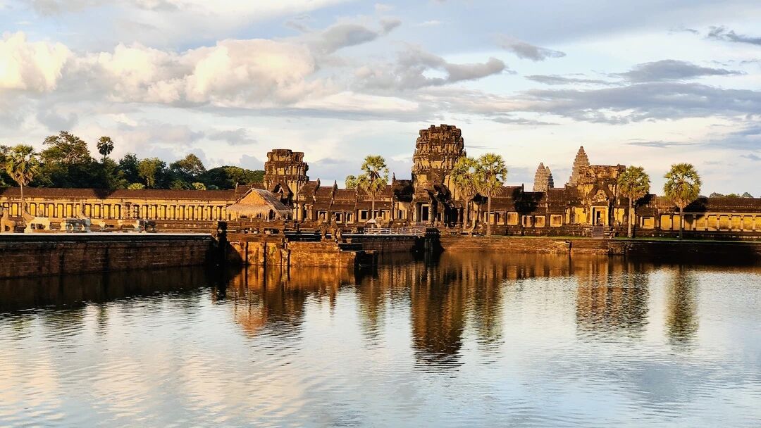 Historic architecture and scenery in Cambodia 5